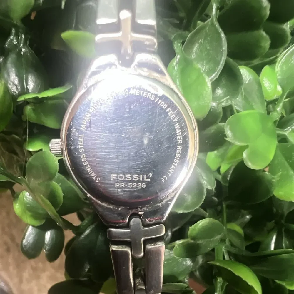 Fossil Women’s Quartz Analog Date Watch Silver Dial Steel Bracelet 30m